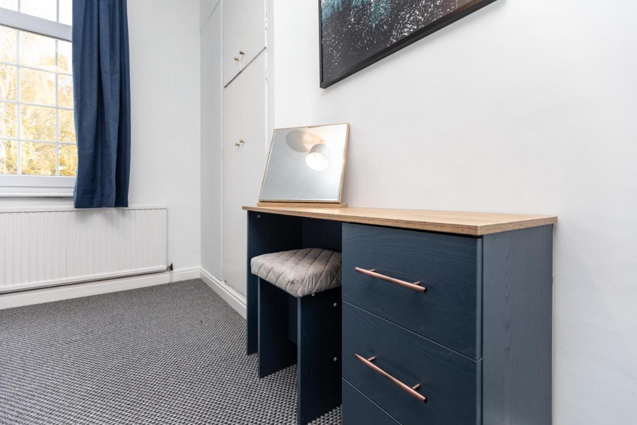 Holiday home Spacious Three Bedroom Property! Hemsworth