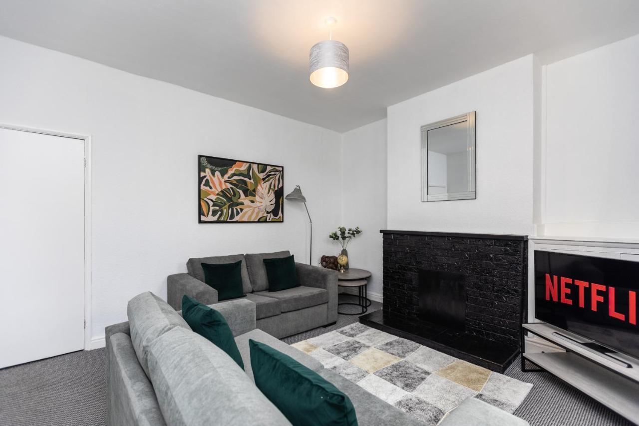 Spacious Three Bedroom Property! Holiday home
